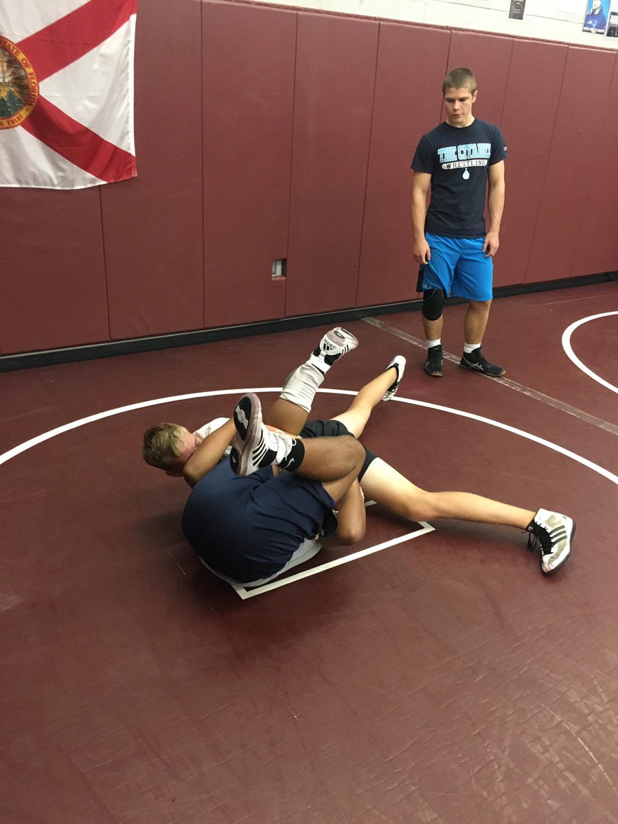 BlackBearsWRES's tweet photo. A great day on the mats at the Pennsylvania Powerhouse Clinic in Wesley Chapel, Florida for members of our Junior Black Bears Training Group and Mountaintop Wrestling Club! Tomorrow they’ll be taking part in the No Bull Challenge Tournament before moving on to Tampa &amp; Miami!🇺🇸🌴 https://t.co/TJT0kdiruy