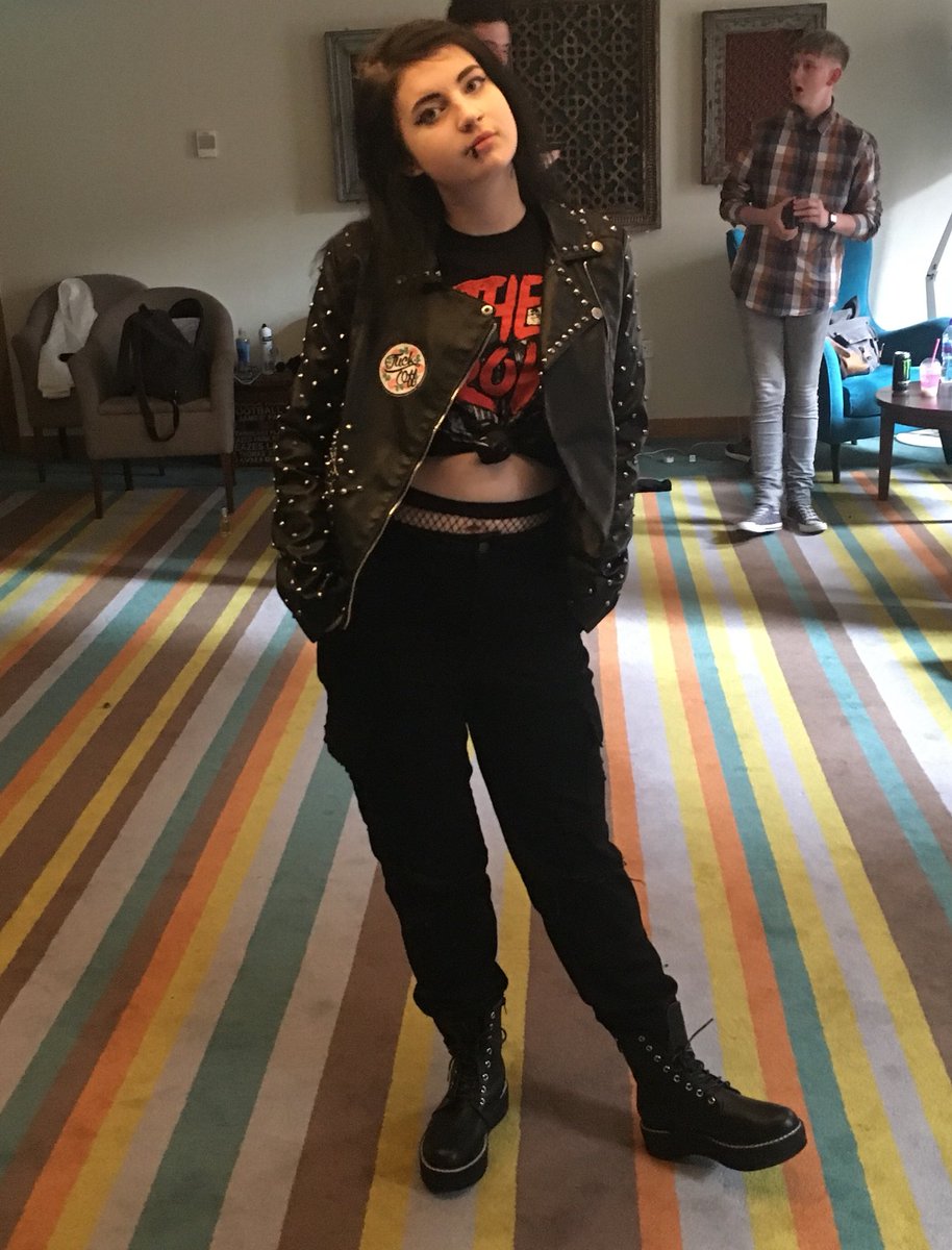 TheUglyPunk's tweet photo. Mo really is a bad bitch, you can’t kill her https://t.co/beUGlnnp0J