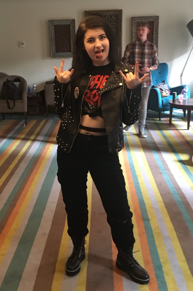 TheUglyPunk's tweet photo. Mo really is a bad bitch, you can’t kill her https://t.co/beUGlnnp0J