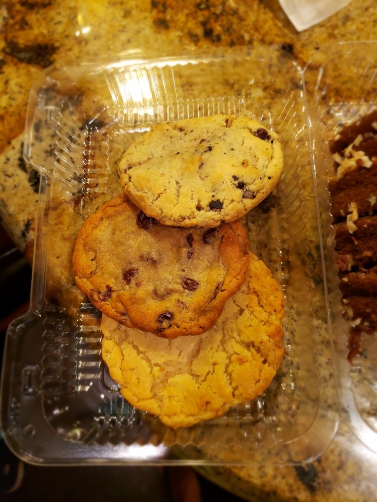 knvancleave's tweet photo. Y'all have no idea! I just love Mo Cookies and the owners are the kindest people ever! Check 'em out.
.
.
.
#cookiestrong #cookies #cakes #scratchbaked #love #fortheloveoffood #yummy #dessertanytime https://t.co/7Y0vUVIdS6
