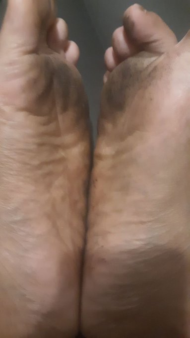 Come on don't be shy, I have a nice little spot for you at my feet. #paypig #findom #cashmeet #ebonydom<a href="/tag/blackmail"class="tags"><span>#blackmail</span></a><a href="/tag/findom"class="tags"><span>#findom</span></a><a href="/tag/footworship"class="tags"><span>#footworship</span></a><a href="/tag/humiliation"class="tags"><span>#humiliation</span></a><a href="/tag/hypno"class="tags"><span>#hypno</span></a>