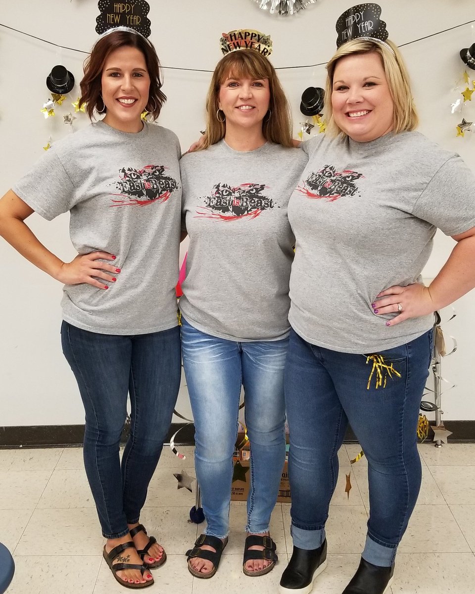 khayes0203's tweet photo. What a great start to a new year! We threw a "New Year" party for our sixth graders, and it was a huge hit! I'm excited about all that is to come with my new group of kiddos. @TCSPublic @PanthersEMS #ilovemyjob #greatteam https://t.co/UHttIGnf4B