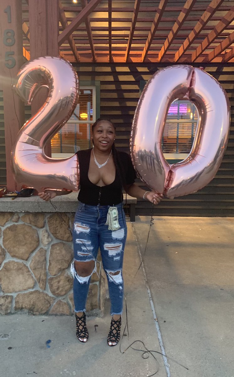 ThatsJayShaw_'s tweet photo. 7300days Of Living π€.. #CheerTo20YearsπΎπ₯³. https://t.co/B8XN5IuPV4