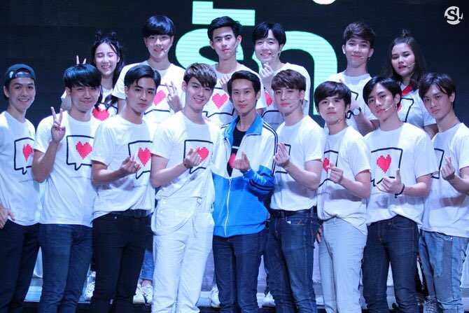 chancy45023458's tweet photo. happy anniversary.
miss you all.
In the parallel world,I hope they are happy always.
I love ss1. thank you.@aloneww
#1stAnniversaryLBC https://t.co/tI2WOFIgsU
