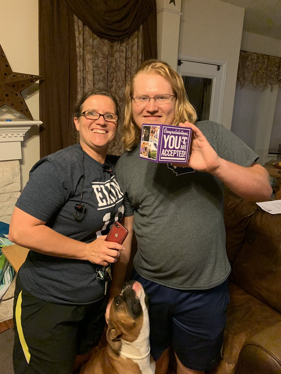 markfelch's tweet image. Our son @sobiwhoa received his #Tarletoncube today! #Texan #Purplepoo