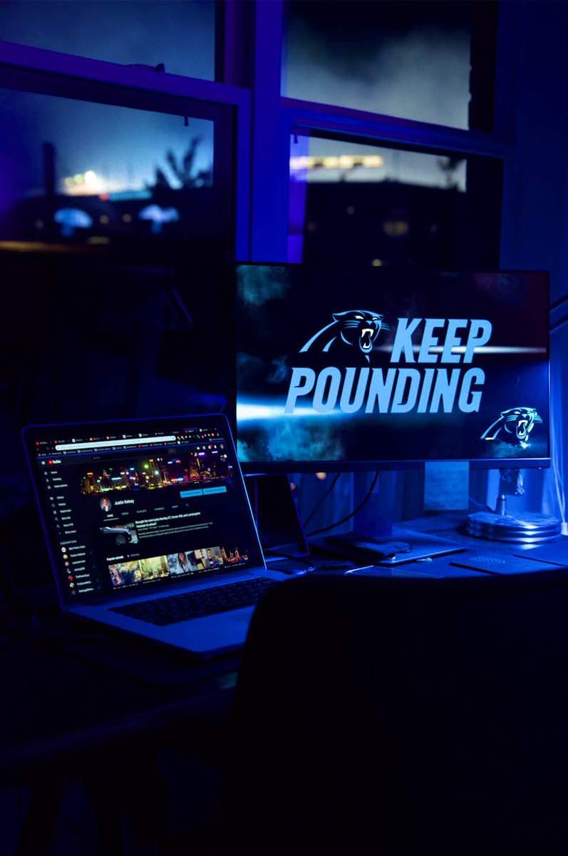 itsjustinkelsey's tweet photo. Paused a video edit while the @Panthers were shooting off fireworks for #PanthersFanFest — missed capturing them by mere seconds but still managed to snag this. #Unedited #Charlotte https://t.co/6RpI71QIk6