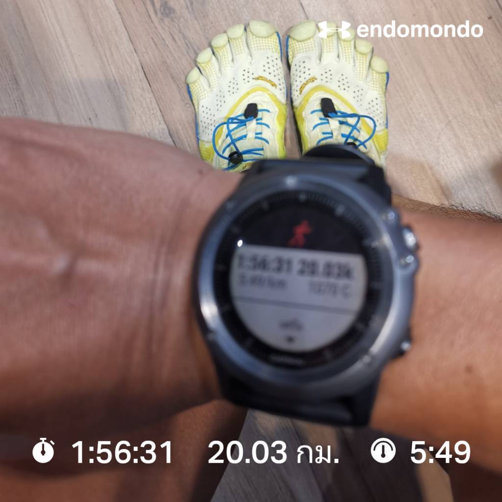 20km8's tweet photo. อากาศดี​ ณ​ สวนลุม
#วิ่ง20kmให้เป็นขนม​
#running
@Vibram5Fingers
#vibramfivefingers
#vibram
#RUNNING https://t.co/mmvY4q51Kb