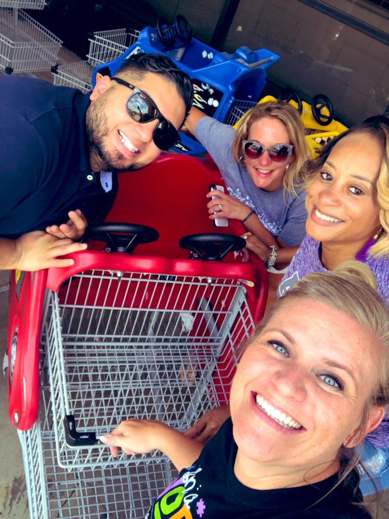 Baker_READ's tweet photo. Fun day with my @KleinCain Admin team! Looking forward to another wonderful year and many more laughs together. #escaperoom #scavengerhunt #laughsallaround #theygotmeapineapple https://t.co/dQP4BvgBFu