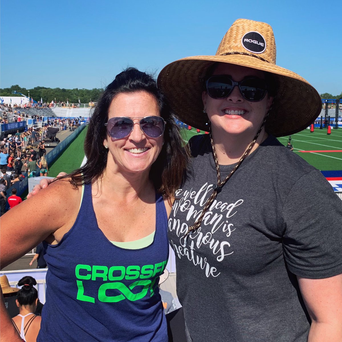 apcamby's tweet photo. It’s hot but having the best time!! #crossfitgames2019 #girlsweekend #shadeplease #fitnessfun #MadisonWI 😊🏋🏻‍♀️ @eisparklz https://t.co/u9CDE0KvmF