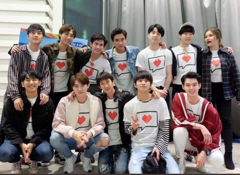 kung_ppe's tweet photo. วันนี้เมื่อ 1 ปีที่แล้ว lovebychanceseries
ทำให้เราได้รู้จักและหลงรักเด็ก 2 คน อย่างเต็มตัว เต็มใจ รักแบบบอกไม่ถูก อธิบายไม่หมด ด้วยรอยยิ้ม ความน่ารักของเด็ก2คนนี้ 
รักไม่เปลี่ยนแปลง รักครบปีแล้ว และจะรักตลอดไป ❤ #1stAnniversaryLBC https://t.co/GTUyC9gfjR