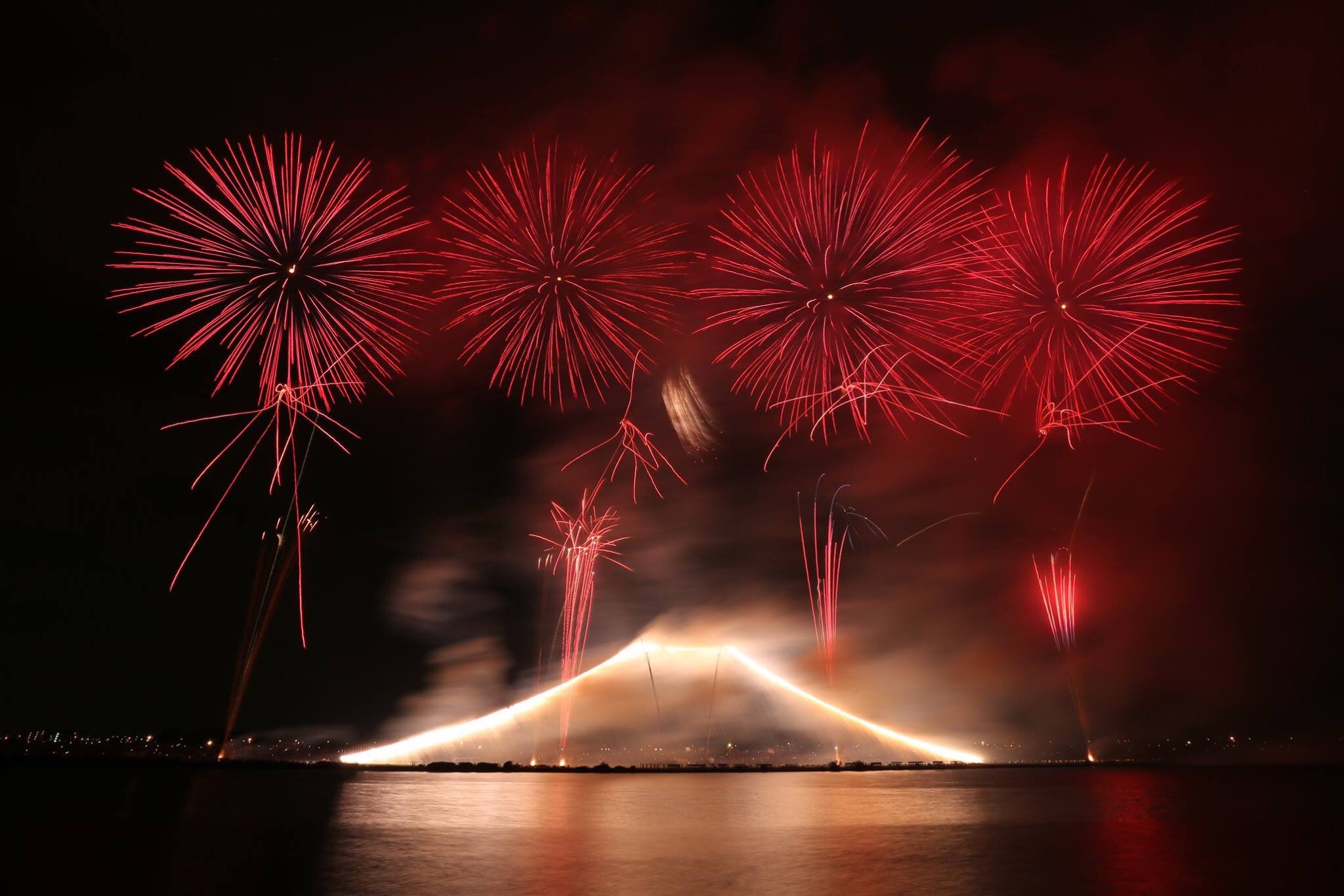 市川市 Twitterren 予定通り開催します 市川市民納涼花火大会 本日の市川市民納涼花火大会 予定通り開催することが決定しました 今日も夜まで気温が高いようですので 暑さ対策も忘れずにご来場ください T Co Kdngqga2li Twitter