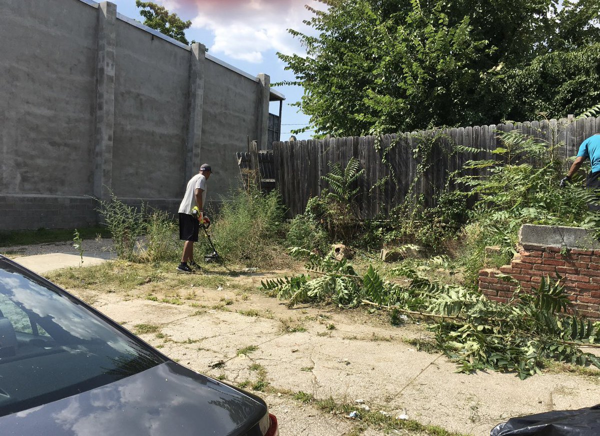 letsthrivebmore's tweet photo. Thank yon so much @HomeDepotFound for funding our amazing #BmoreSafe Project a youth lead collaborative effort w/adults to make Baltimore City #Safe #Clean and #Green because of you we have made a longer impact on 2 underserved communities #3 August 10th #NoOneLeftUnhelped https://t.co/cY0B8at0KU