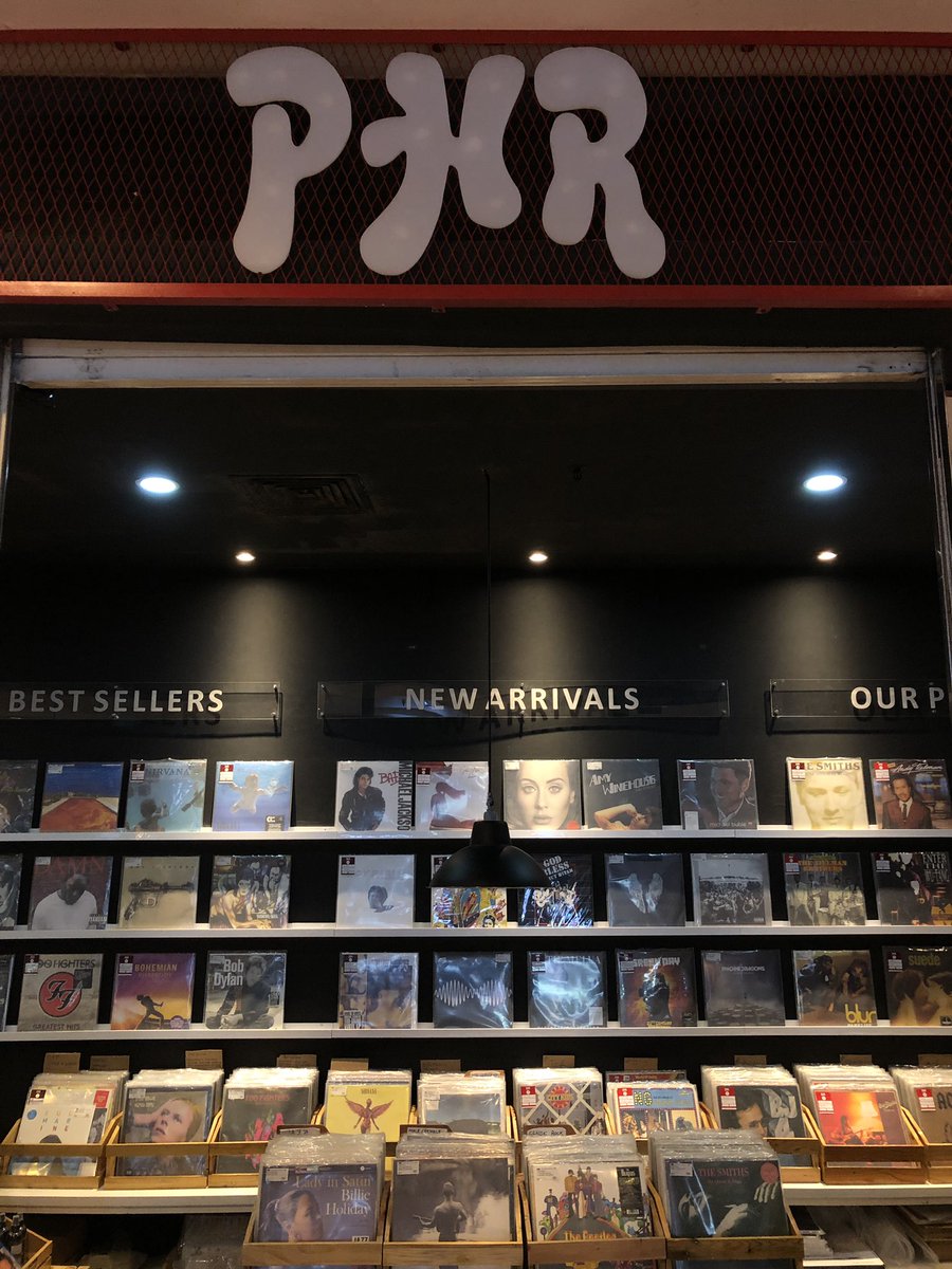 Yuk mampir!
STC Senayan lantai LG nomor 116.
Piringan Hitam Recordstore!
#feelit