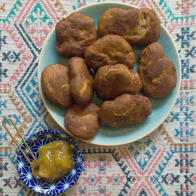 artrulesmyworld's tweet photo. I made buns for the very first time in my life! My mom gave me her recipe. I did the best as I can with the ingredients, and they turned out okay, a bit bland. Nowhere close to my mom’s cooking. Jessica made fig jam and they provided the right amount of … https://t.co/riatgCio68 https://t.co/Hv9zEtl2wk