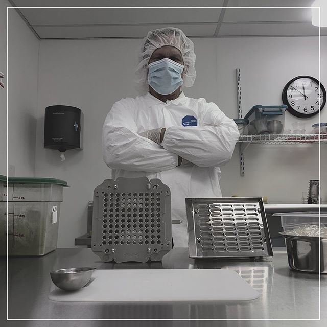 ubeenutrition's tweet photo. Get it done in the clean room! #vitamins #handmade #handmade #handcrafted #additivefree  #clearwaterfl #supplements #supplementsthatwork #wholefoodsupplements #nongmo #freshvitamins #ubeenutrition #ubeeusa #madeinamerica #madeintheusa #madeintheusa🇺🇸
#ha… https://t.co/LswrkHCEol https://t.co/UAvBMJF8DH