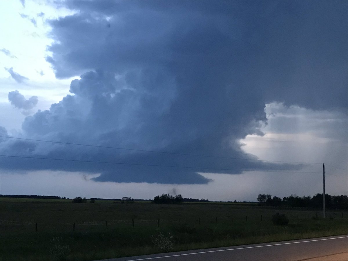 drbrichens's tweet photo. Still active supercell base near Ryley  9:30pm #abstorm https://t.co/ZSfedpGZLW