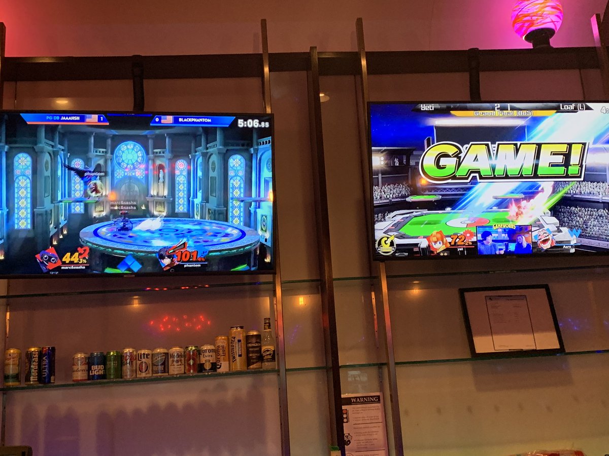 GWeSportsMoA's tweet image. Oh look, it’s the @DownB_ double feature. (Spoiler: they both won the matches pictured)

Feat @Jaaahsh and @yetiyana 

@GWeSports @GameWorks #GWeSports #GameWorks #EVO2019 #weekendwarmup