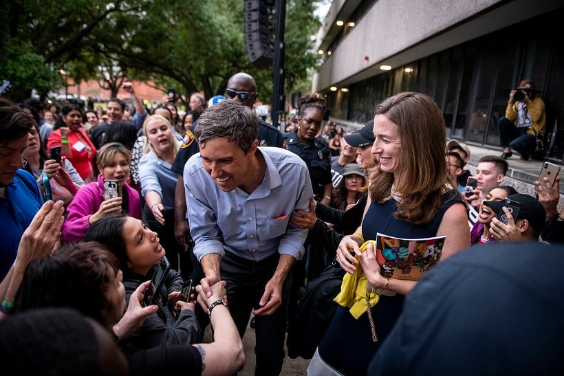 RUDYRUACHO's tweet photo. .@BetoORourke Today is #donation Friday.  Let's push #donations for to #BetoForAmerica #campaign.  It is going to take lots of money to get #BetoORourke across America. @AmericaForBeto is the only candidate able to #unite the people.  #Beto2020 #BetoForPresident #LatinosForBeto https://t.co/U1itDMMuQZ