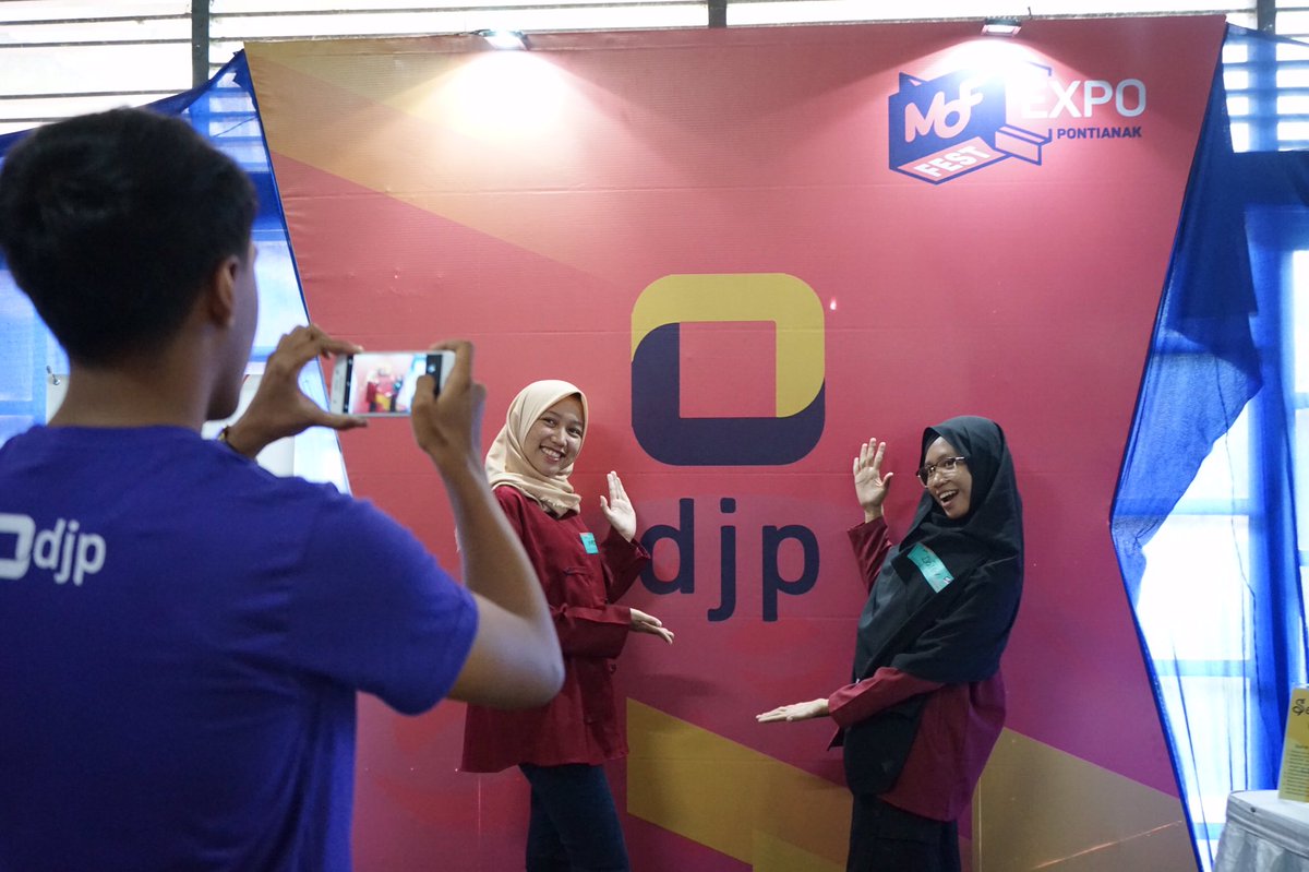 pajakkalbar's tweet photo. #LIVE Kanwil DJP Kalimantan Barat turut memeriahkan Ministry of Finance Festival (MOFEST) di Auditorium Universitas Tanjungpura Pontianak (8/3).
#uangkita #mofest2019 #mofest #futureoftoday #pajakkitauntukkita
@kemenkeuri
@ditjenpajakri https://t.co/mDR3FnPYnL