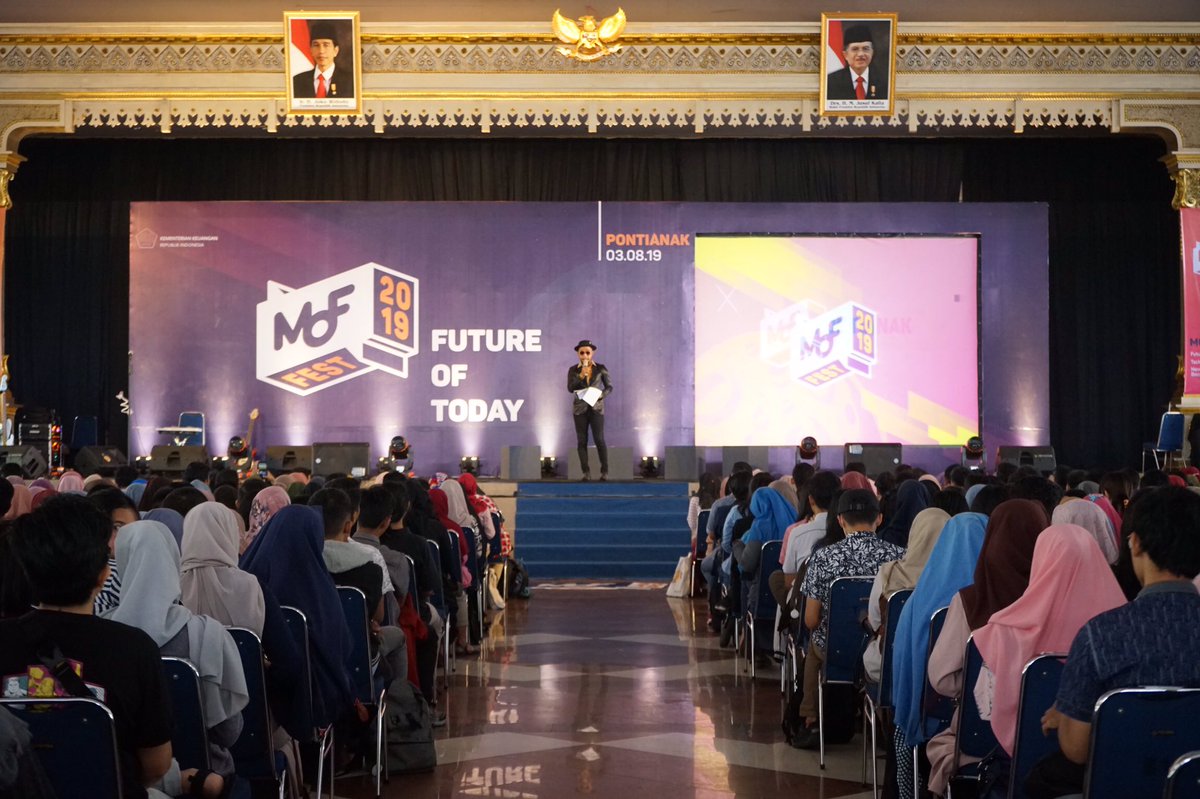 pajakkalbar's tweet photo. #LIVE Kanwil DJP Kalimantan Barat turut memeriahkan Ministry of Finance Festival (MOFEST) di Auditorium Universitas Tanjungpura Pontianak (8/3).
#uangkita #mofest2019 #mofest #futureoftoday #pajakkitauntukkita
@kemenkeuri
@ditjenpajakri https://t.co/mDR3FnPYnL