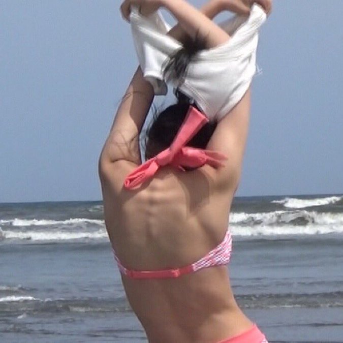 Twitter पर 植木すいか 暑いので はまちゃんの水着姿表裏 こぶしファクトリー 浜浦彩乃