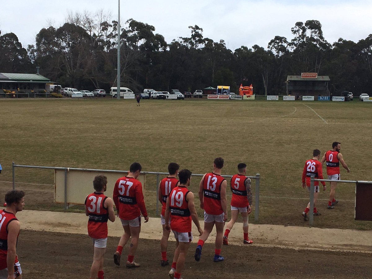 JfncRomsey's tweet photo. Romsey Senior Footballers and Netballers representing in the @TACVictoria #TowardsZeroRound today, wearing the TAC socks in the netball and our captains wearing the 0 jumper in the footy. #GoRedbacks https://t.co/QWFrbkX02Z