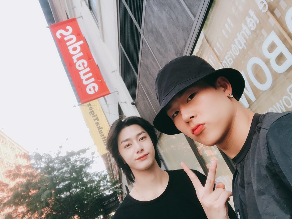 OfficialMONSTAX's tweet photo. [#주헌] New york vibe~🤙😼 
#Jupreme #주프림 https://t.co/ich2KnTzVU