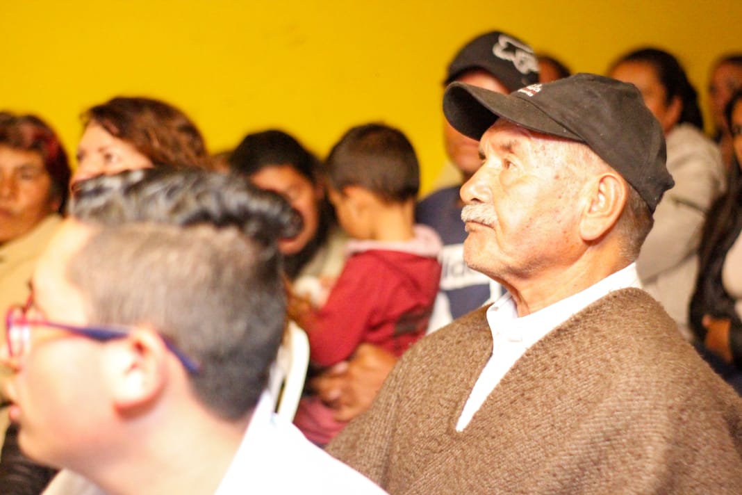 GiovaRamirezM's tweet photo. Es prioridad en nuestro Plan de Gobierno la educación para la población de El Charquito, ya que, conocemos los sacrificios que realizan día a día los jóvenes para desplazarse a sus lugares de estudio.
#DiálogoCiudadano #ConGiovanni https://t.co/FERy57D52s