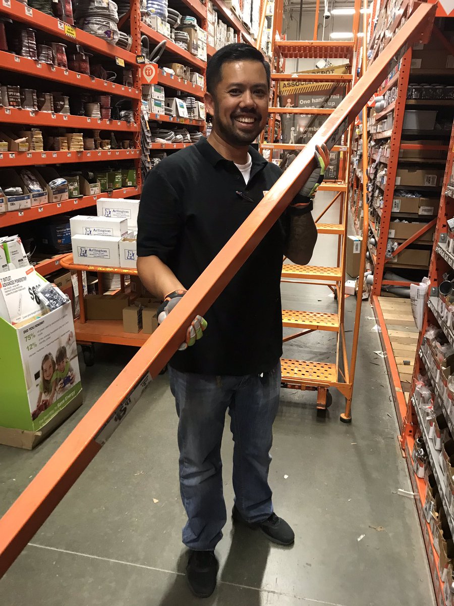 Scott London (@scottlondonthd) on Twitter photo Mem <a href="/MikeReyesHD/">MikeReyesHD</a> leading safety by example wearing his gloves while moving beams Mem <a href="/MikeReyesHD/">MikeReyesHD</a> leading safety by example wearing his gloves while moving beams
