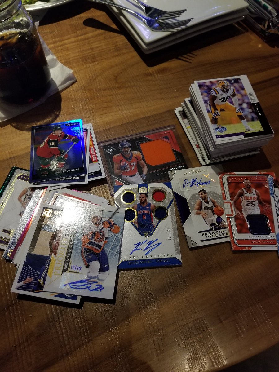 Packs were everywhere Friday night at The Southern Hobby party at The National.  Great night!  #thesouthernhobbybreakerparty