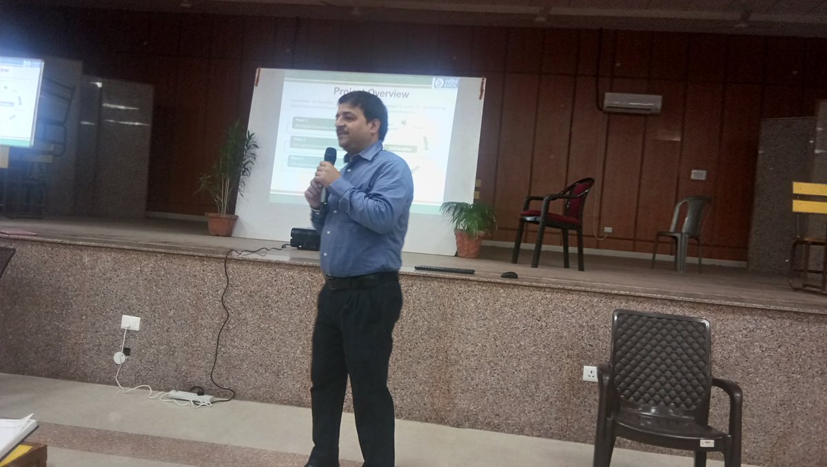RakeshGujral8's tweet photo. Training of K-Yan for Mentor Teachers of Delhi Government Schools for Implementation of Digital Classroom Solutions by EdCIL(India) Limited
#delhigovtschool
#letstalkeducation
@msisodia
@PbpandeyB https://t.co/3698dKU024