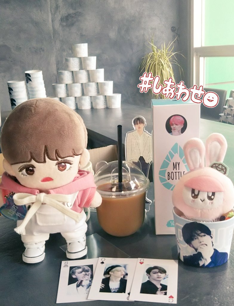 Kay_cpws_svt's tweet photo. 色々予定を変更してまでもどうしても初日にお祝いしたくてお邪魔しました😅やっとやっとお祝い出来ます✨格好良くて可愛いスンチョルさん💕店員さんにも優しくして頂き感謝です🙇♀️
イベント開催して下さりありがとうございました。
#SC_25BDAY_JP
@coupchu
@scoups_jp
@cafe_0907 https://t.co/mKylvB0mAL