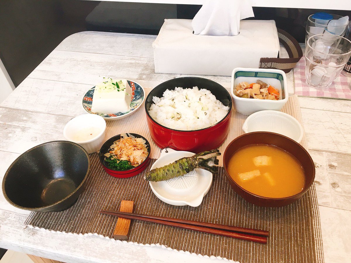 3rdPlace4's tweet photo. 本日の日替わり（8/3)  ¥500
〜梅とキュウリのスパゲティ〜

さっぱり、しっかり食べて夏バテ知らずで夏を楽しみましょう！
#ランチタイム11   ＃隠れ家 #ハンドドリップ珈琲 ＃清��町 #徳倉 #こだわりカフェ ＃カフェ #日替わり #喫茶店 #ワンコイン https://t.co/msWzIjMnD5