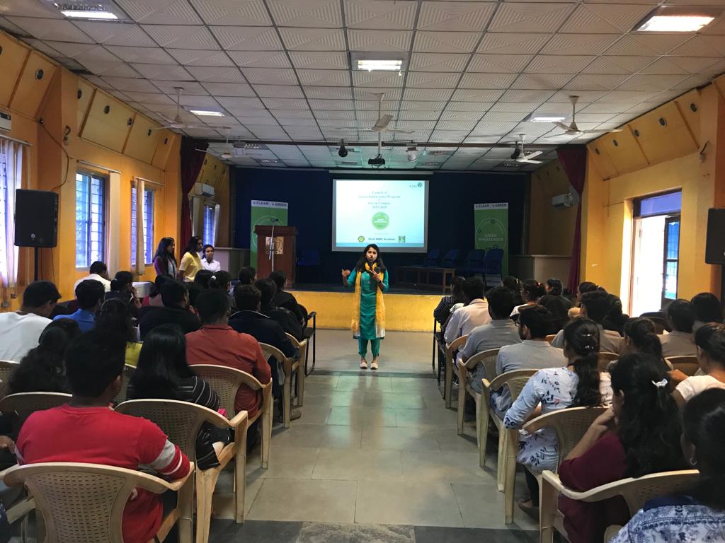 BPACofficial's tweet photo. The 2019 Green Ambassador Program is about to launch! We are excited to welcome 60 students today who will work to address waste issues in #Bengaluru and on their campuses.

#GreenAmbassadorProgram
#BCLEANBGREEN https://t.co/OMJjO7JiGr