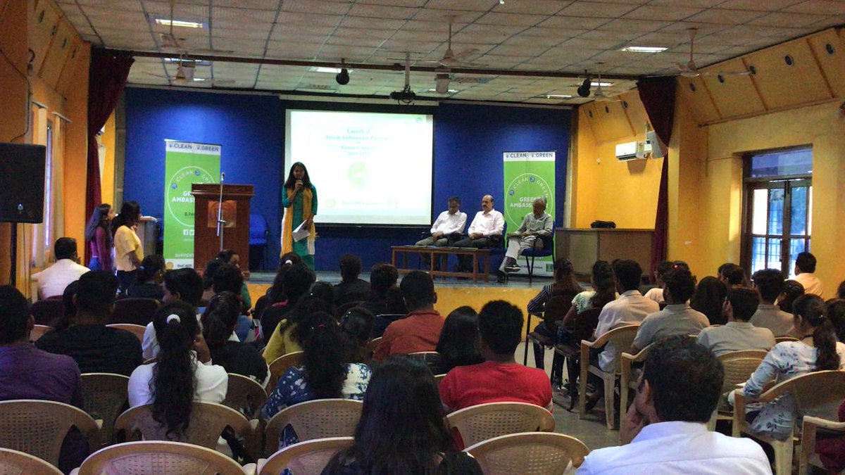 BPACofficial's tweet photo. The 2019 Green Ambassador Program is about to launch! We are excited to welcome 60 students today who will work to address waste issues in #Bengaluru and on their campuses.

#GreenAmbassadorProgram
#BCLEANBGREEN https://t.co/OMJjO7JiGr