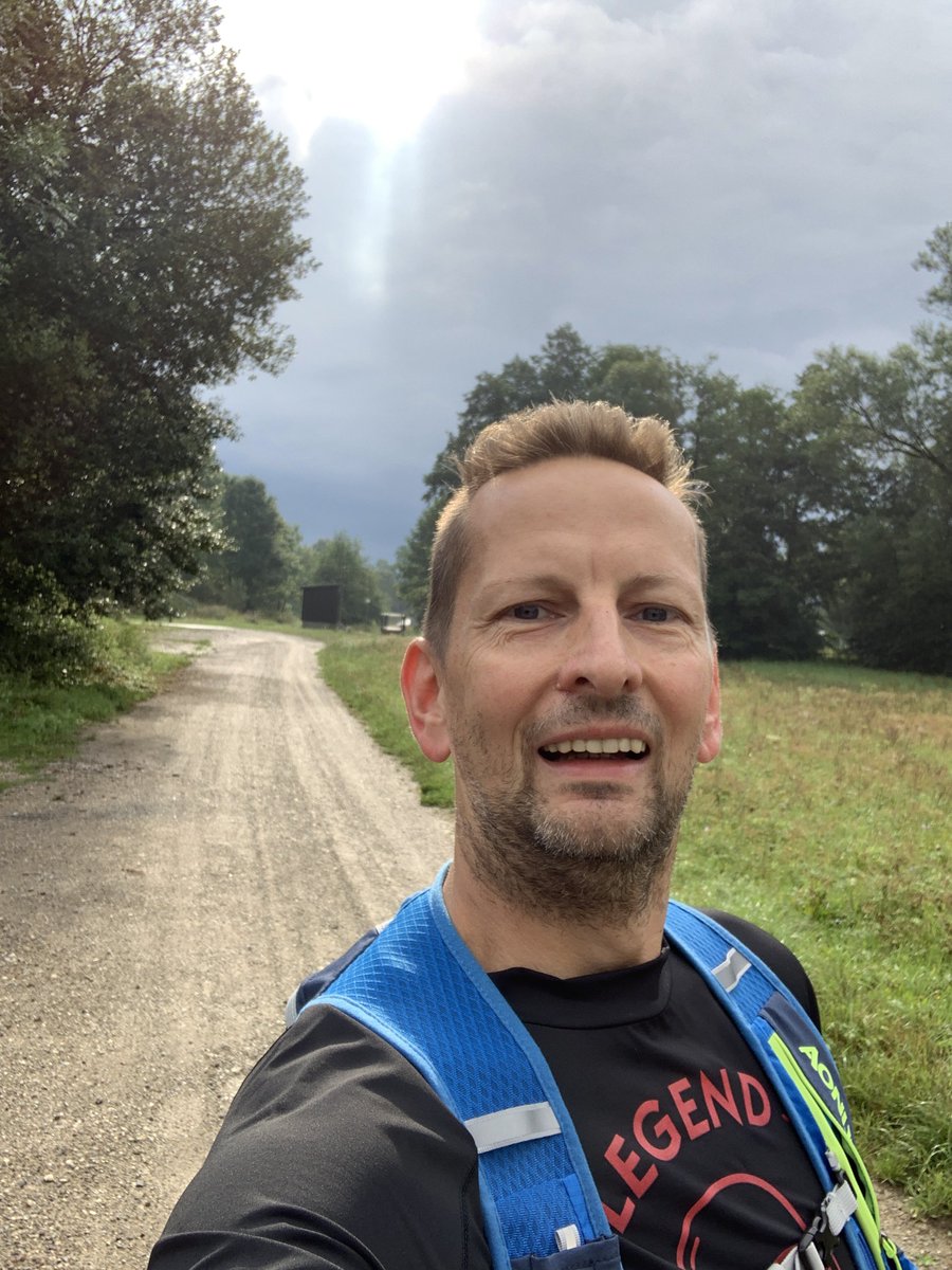 derSchniep's tweet photo. Beim letzten Kilometer hat mich der Regen erwischt war aber sehr erfrischend🤪🌧💦😁 9k #laufschnieplauf am Samstag morgen 👍
#laufenmachtgluecklich #laufliebe #LaufenmachtSpaß #kmspiel #sweatcoin #allactive #alleswirdgut #derwilldochnurlaufen #gutenMorgen 2.0 https://t.co/obs2caJbji