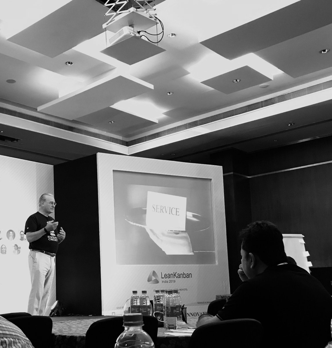 Synaplasticity's tweet photo. Heart of #kanban - to serve others (service) - ⁦@andycarmich⁩ #LKIN19 https://t.co/mYNfSRdGo9