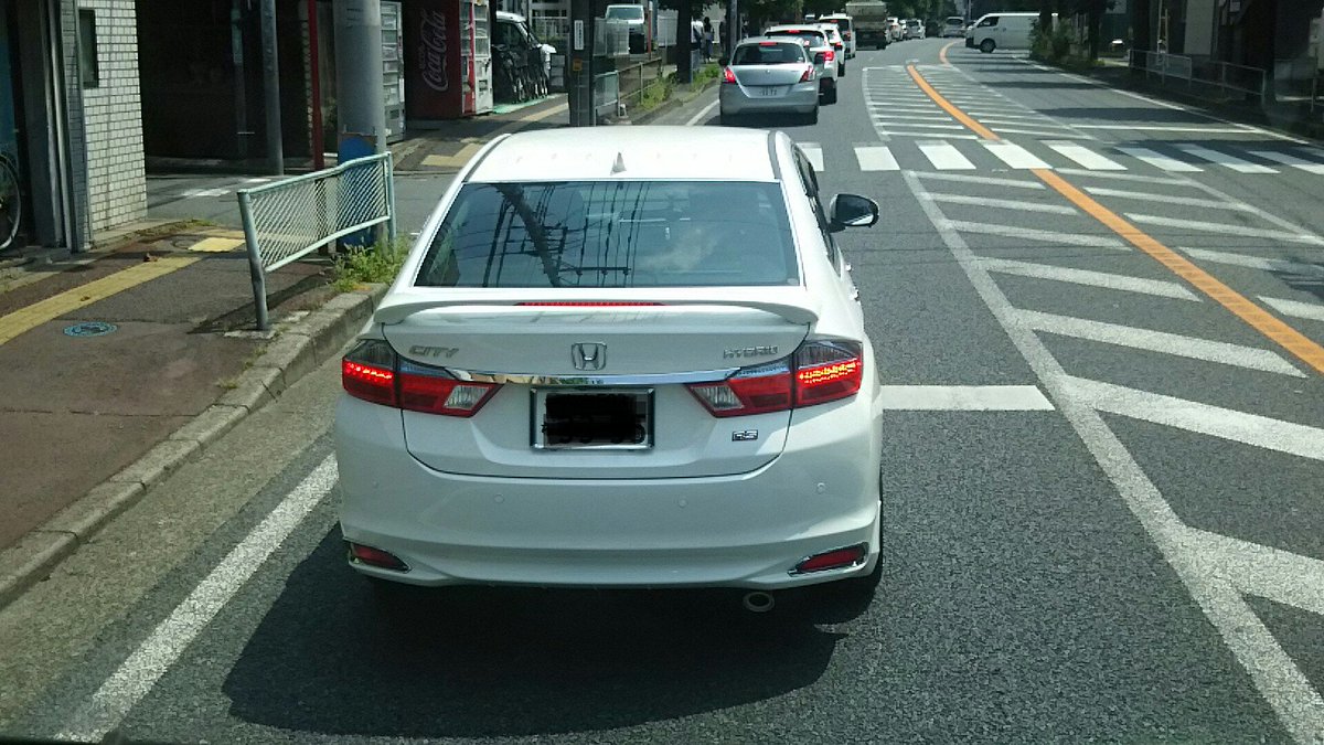 ｙ３０ｖｉｐ 何だ このクルマ ホンダ シティだとぉ S 初めて見たわ シティはニュースに全く溢れてないじゃないか 笑 モトコンポはオプションかな 来年辺り シティターボとかブルドッグも追加されるんだろう 多分