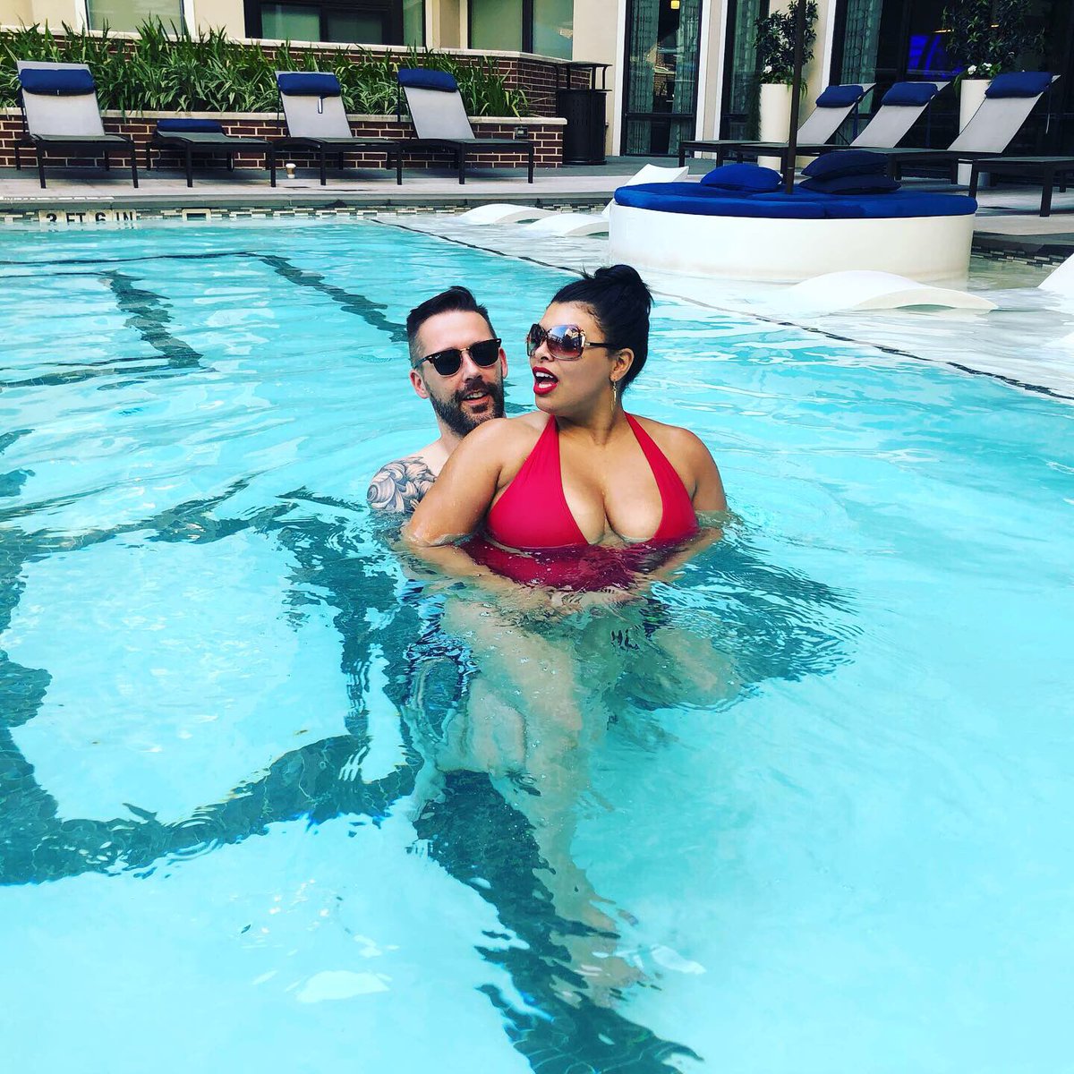 NatashaGeigel's tweet photo. I don’t post many pictures of us because he becomes a #manchild and ruins them 🙄 The first photo was our best when I finally gave up trying. #swipeleft for the ones that #didntmakethecut 😑#notrelationshipgoals #wetried #igivehimcredit https://t.co/0pRHlpD9uj
