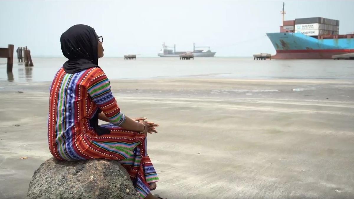 dmuleicester's tweet photo. New short film co-produced by DMU academic @mosallah looks at the struggles faced by young people sent back to The Gambia after attempting to reach Europe 🇬🇲 https://t.co/YgQXIvI8fe @GlobalHands2012 #ProudToBeMore https://t.co/yyhKG8nCB8