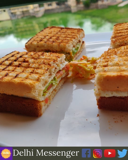 delhimessenger_'s tweet photo. First meal of the day! ❤️
1. Cafe Mocha
2. Roasted garlic cheese toast
3. Egg supreme sandwich
#udaipur #jheelcafe #jheelgingercafe #cheeselove #coffeelover #fantasticweather #monsoontravels #delhimessenger #Rajasthantourism https://t.co/HnbIMgXOAT