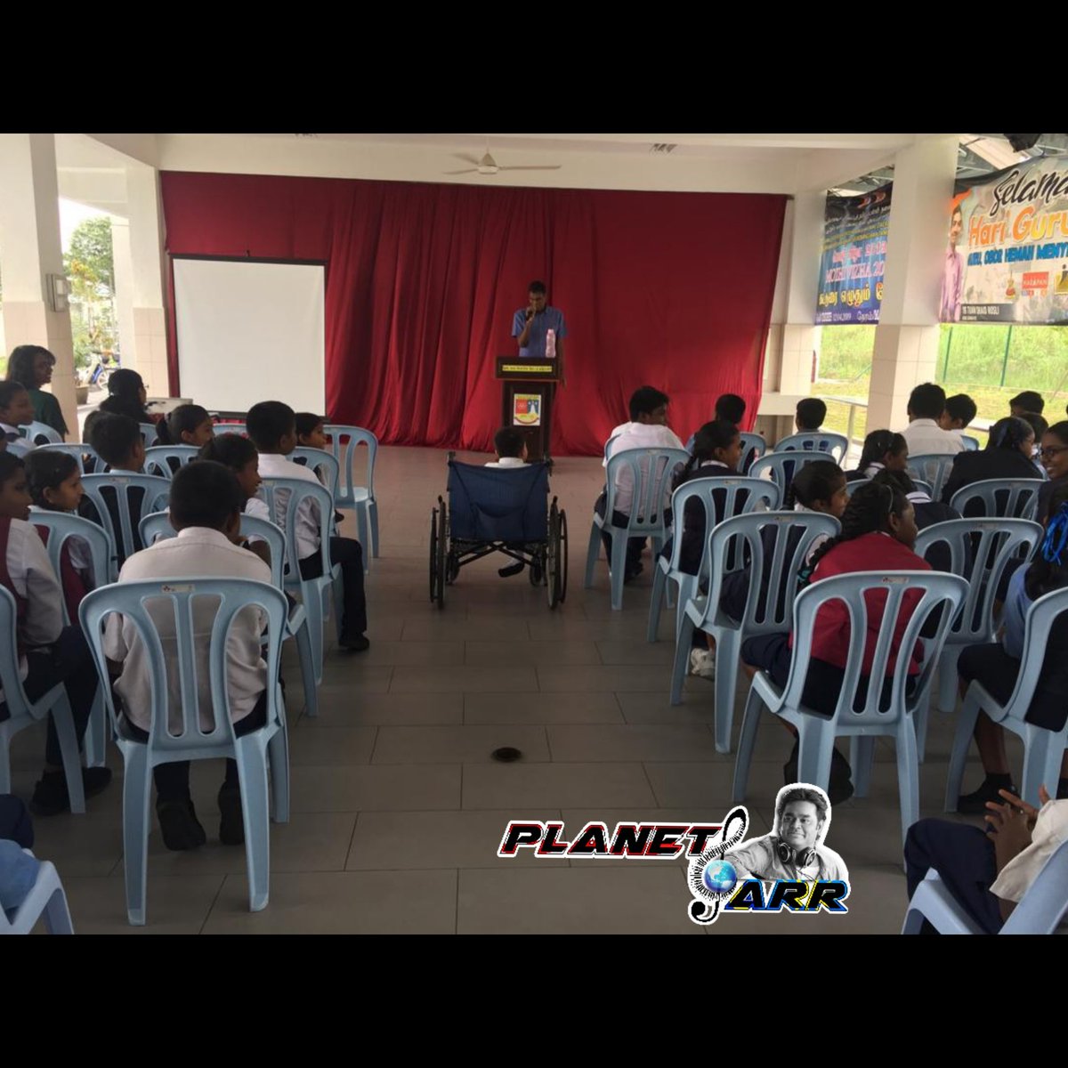 PlanetArr's tweet photo. PLANET ARR together with PIBG SJK (T) Ladang Coalfields, Selangor organised a pre UPSR motivational talk session for year 4, 5 and 6 students. The objective of the program was to boost these students to focus on their upcoming examinations.
@arrahman #planetarr #ARRahman https://t.co/R92BE8uonm