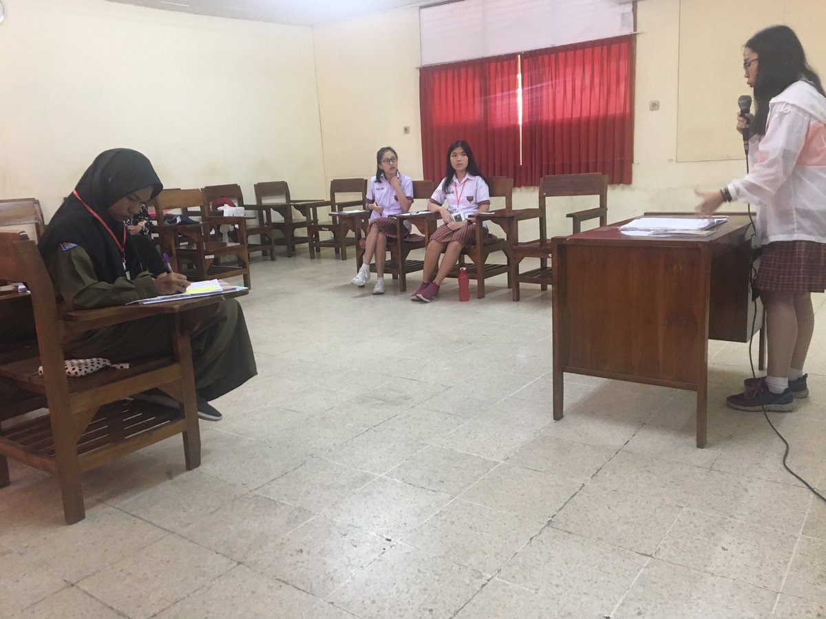 The debate on room 8. The motion is As Walhi, TH Would create a political party solely focused on environmental issues