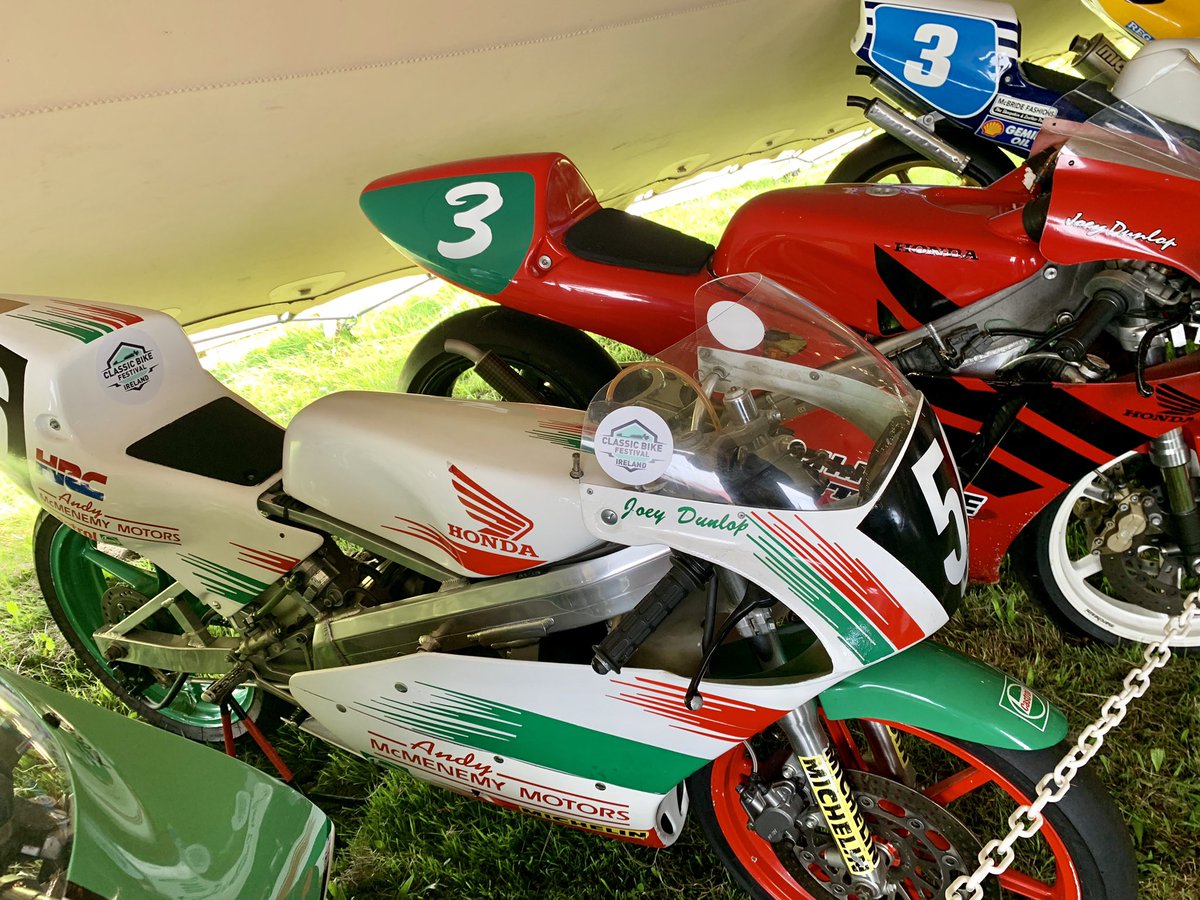 joedun3's tweet photo. @classic_bikes_ #JoeyDunlop https://t.co/GLVxoZJBZd