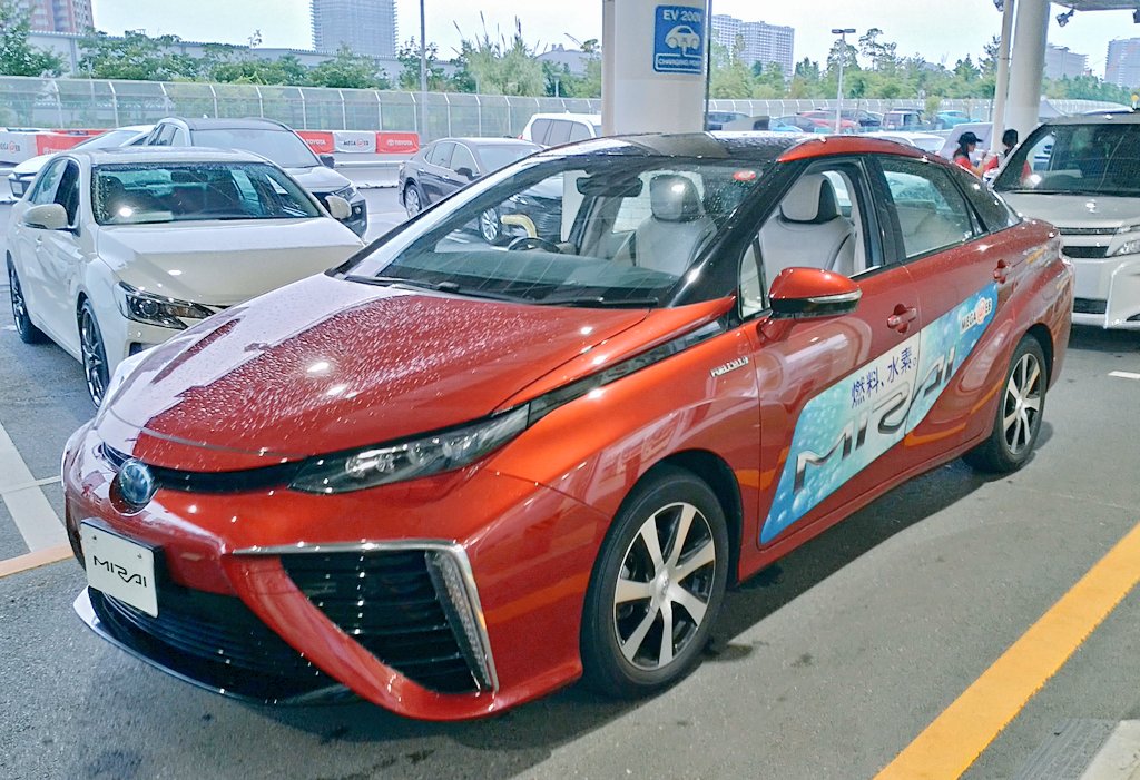 Ryo Kan Toyota Megaweb お台場 ライドワン試乗 燃料電池車 Mirai ほとんどスピードを出すことのできないショートコースながら リニアな気持ちのよい加速にトロけそうになりました メガウェブ ライドワン Mirai T Co Yoianj8qei