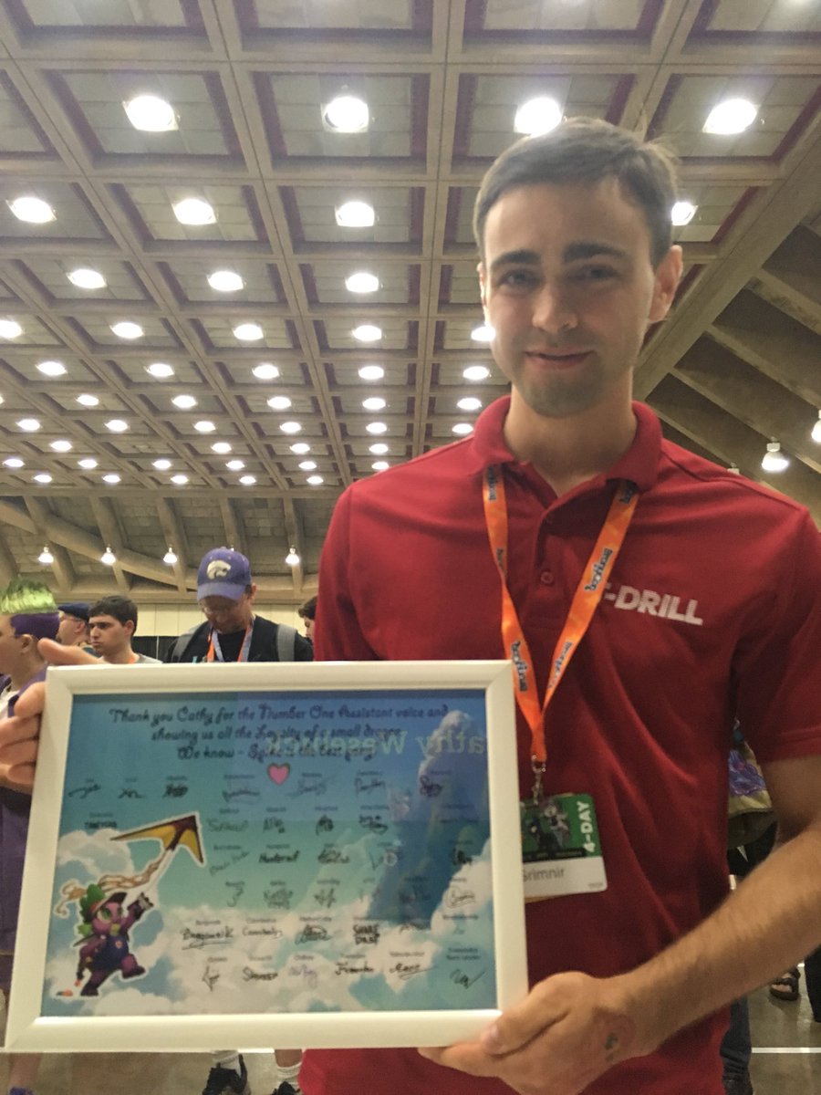 CathyWeseluck's tweet image. To my dear Russian Bronies: I was so touched by your Wonderful Gifts &amp;amp; Heart felt messages, relayed by your 2 friends that came to visit me @ the autograph table. I will cherish these gifts dearly. My Baba who was Russian &amp;amp; my father who was born in Minsk wd have loved these! :)