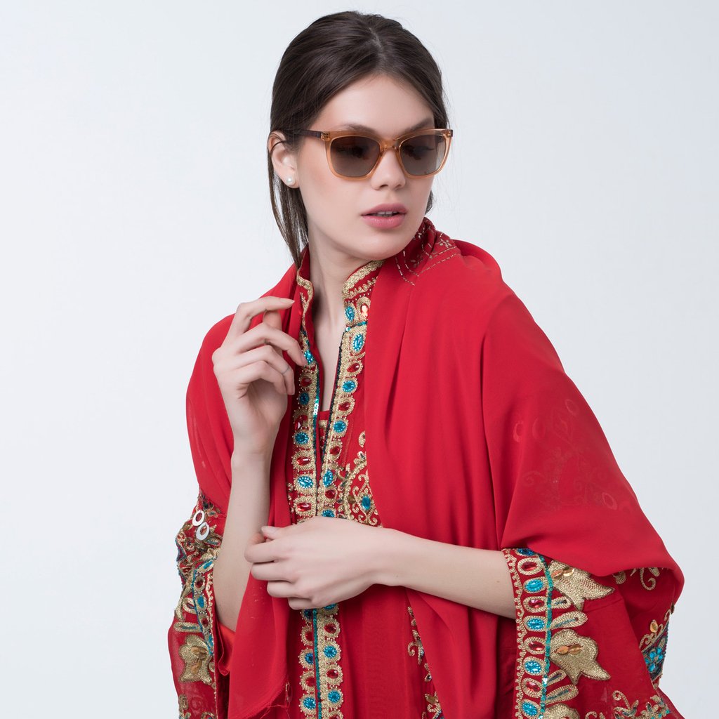 Benimle misin? Kırmızı kombine kırmızı gözlükler tarz olur😉 #gözlüksüz kalma! 🕶
.
.

.
.
.
#gozluksuzcom #gözlüksüzolmaz #gözlüksüzasla #gozluksuz #benxeyewear #eyewear #glasses #sunglasses #güneşgözlüğü #gözlük #kadıngözlük #optik #benx #moda #aksesuar #fashion #style