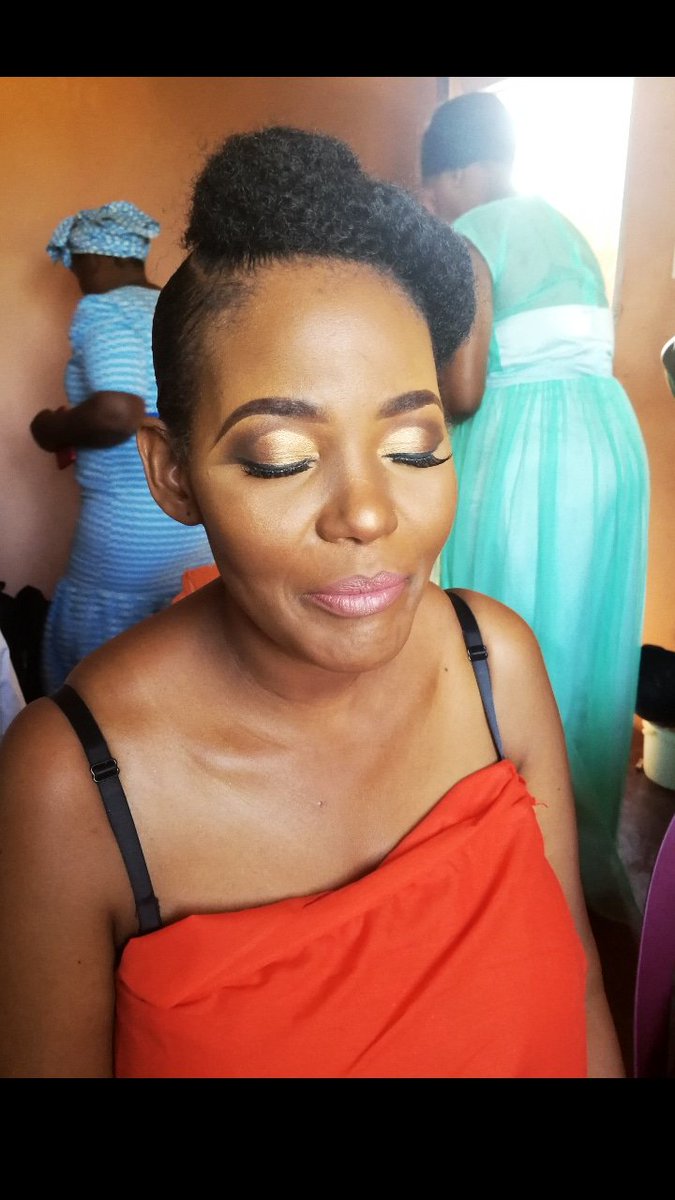MakeUpByShirzz's tweet photo. Obsession😍🔥

#MakeUpByShirzz 
#EnhancingBeauty 
#RuralMua 

Book us for your special event

#GirlTalkZA 
#GirlBuyZA https://t.co/H3kQA1n0Ok