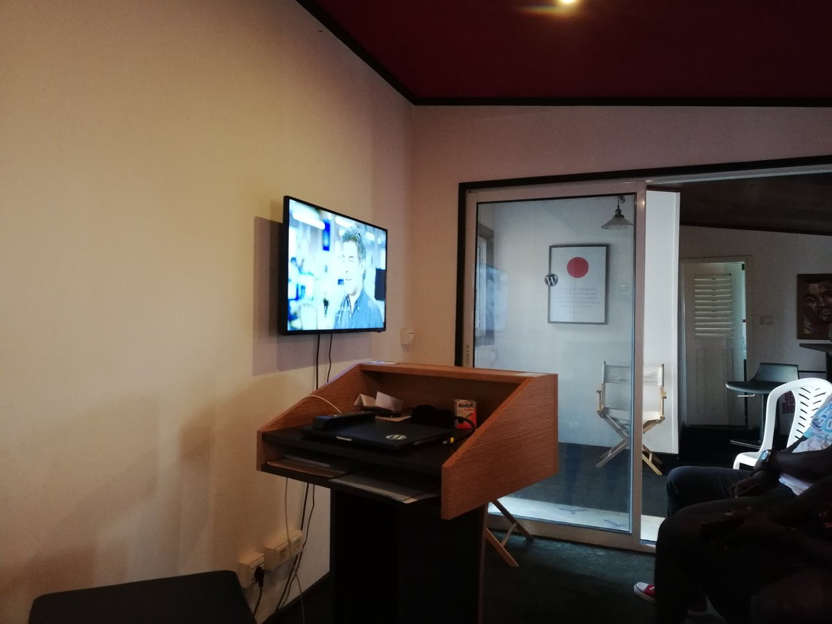 lotincorp's tweet image. #DesignDisruptors #screening in progress at Lotin Corp. Douala. Thanks for all the attendees. 😉