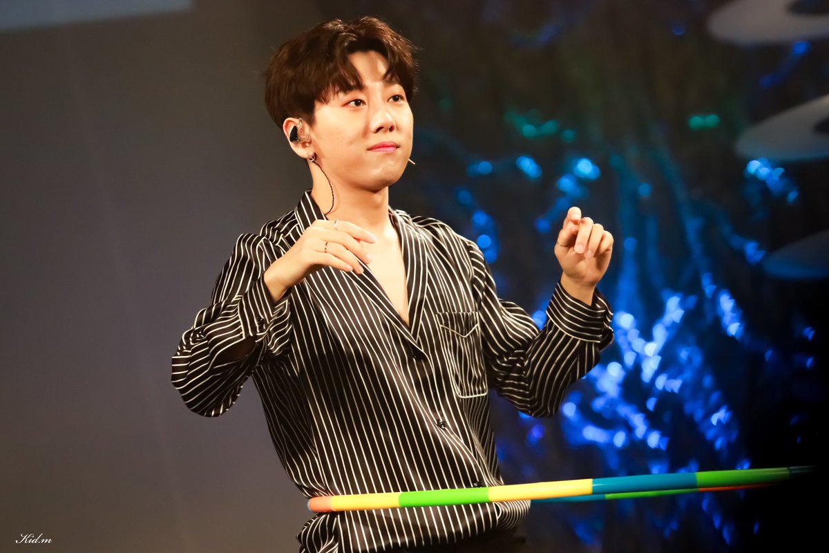 kid_roh's tweet photo. 190303
ROH TAE HYUN 2nd FANMEETING IN JAPAN

오사카 2부 팬미팅

#노태현 #태현 #ノテヒョン #ノテ #ROHTAEHYUN #TAEHYUN 
#팬미팅 #HOTSHOT #핫샷 https://t.co/N0ayxo6XAg